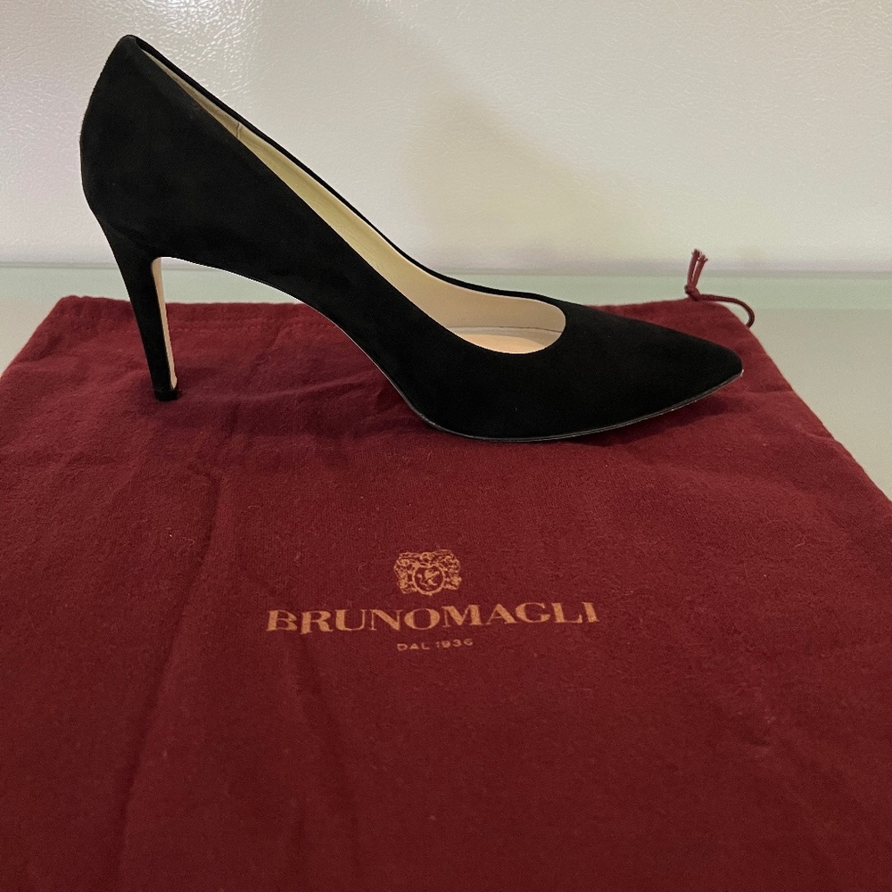 Bruno Magli Telma Black Suede Pumps 9.5